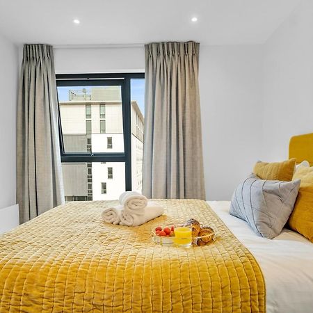 Luxurious & Glamorous Centrally Located 2 Bedroom 2 Bathroom Apartment - Central Birmingham - Secure Parking - Netflix Kültér fotó