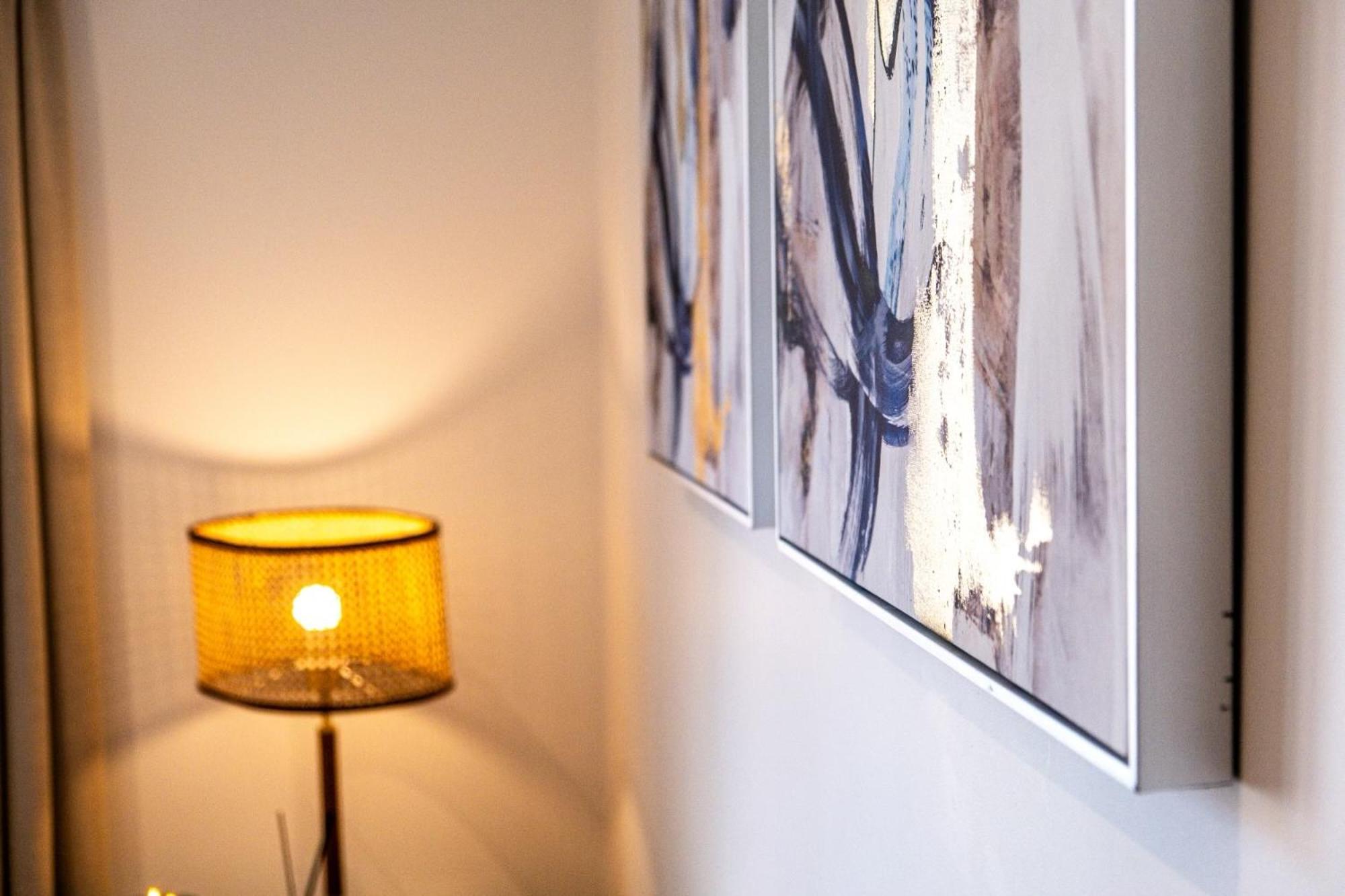 Luxurious & Glamorous Centrally Located 2 Bedroom 2 Bathroom Apartment - Central Birmingham - Secure Parking - Netflix Kültér fotó