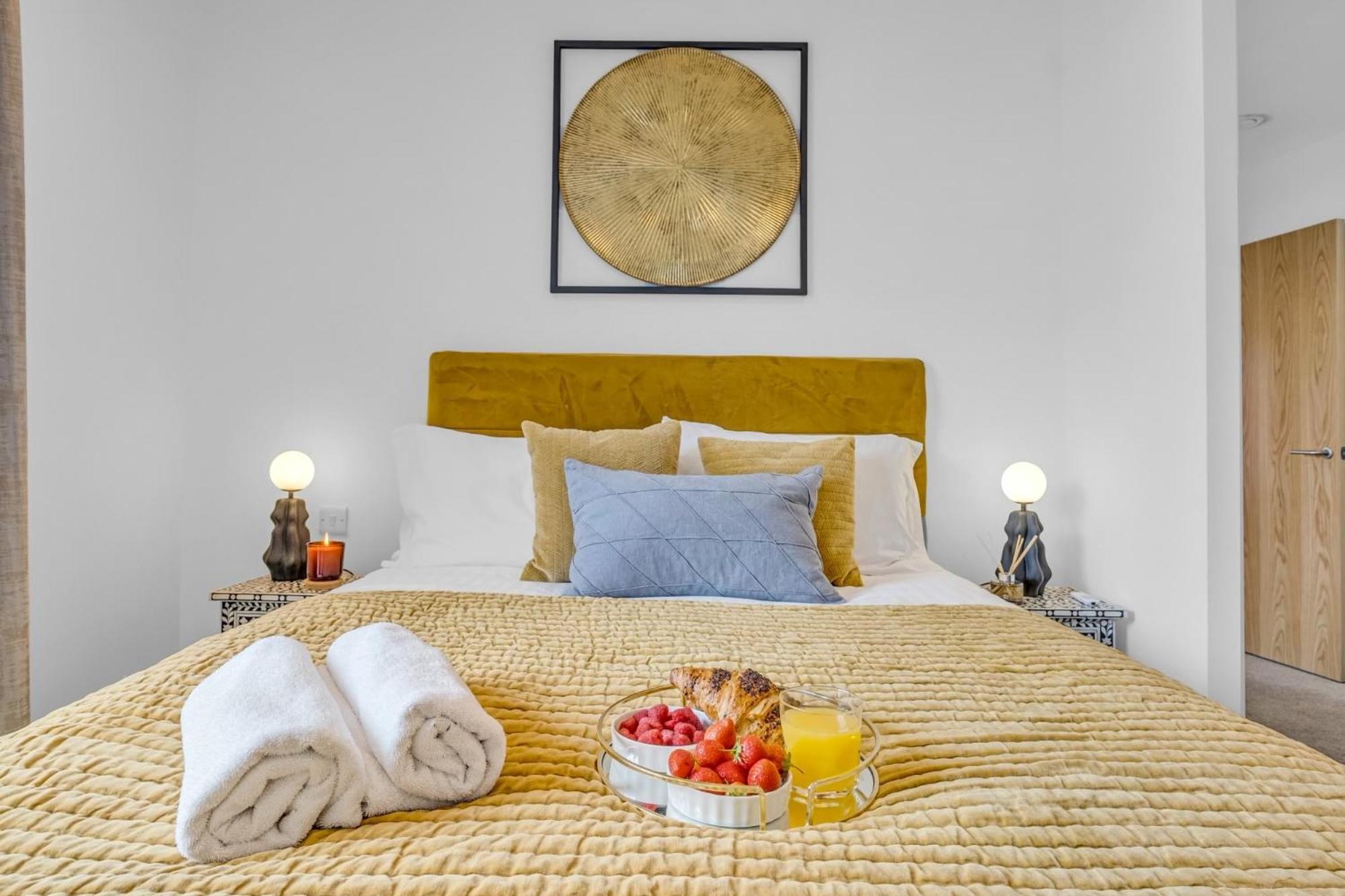 Luxurious & Glamorous Centrally Located 2 Bedroom 2 Bathroom Apartment - Central Birmingham - Secure Parking - Netflix Kültér fotó