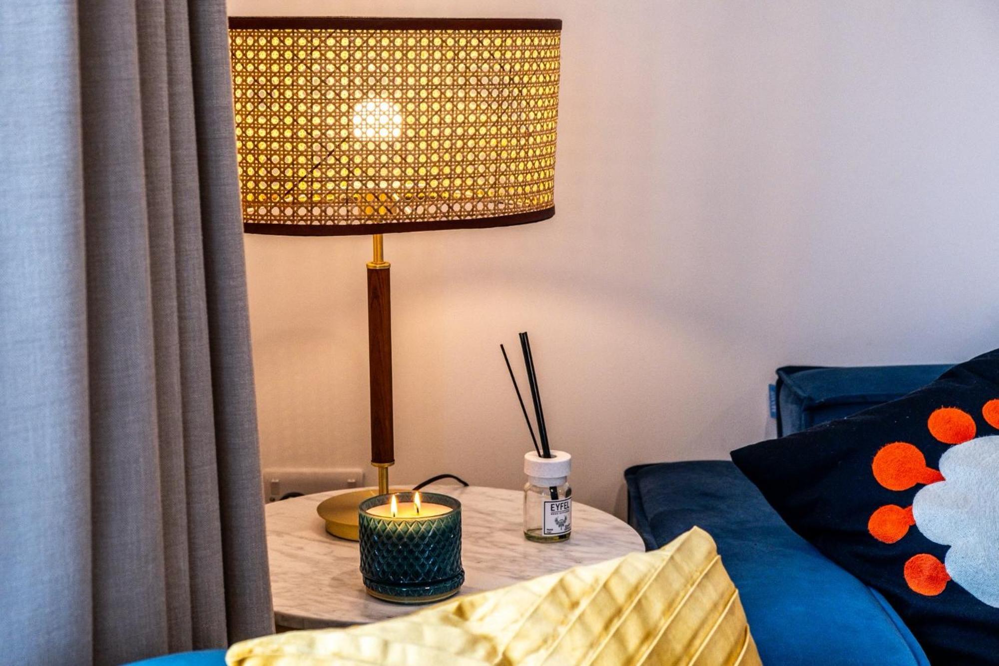 Luxurious & Glamorous Centrally Located 2 Bedroom 2 Bathroom Apartment - Central Birmingham - Secure Parking - Netflix Kültér fotó